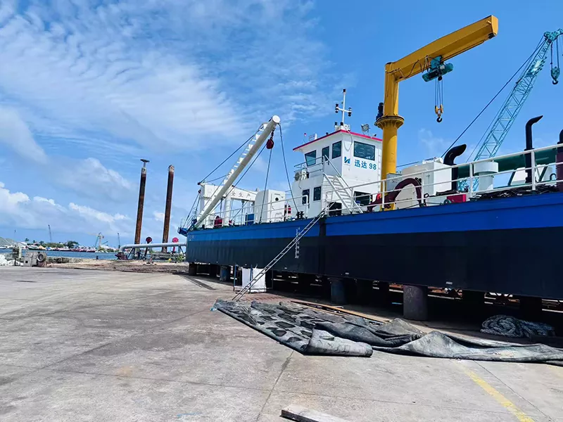 Тяжелый земснаряд