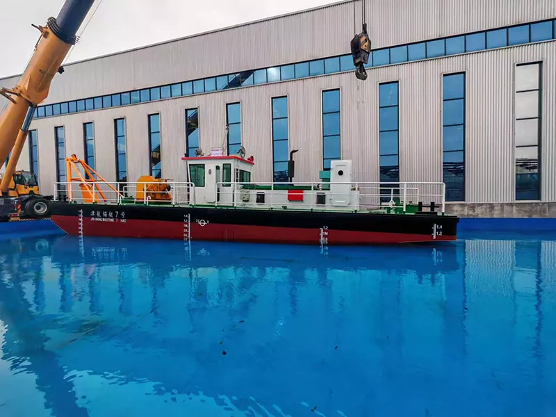 Многоцелевой земснаряд